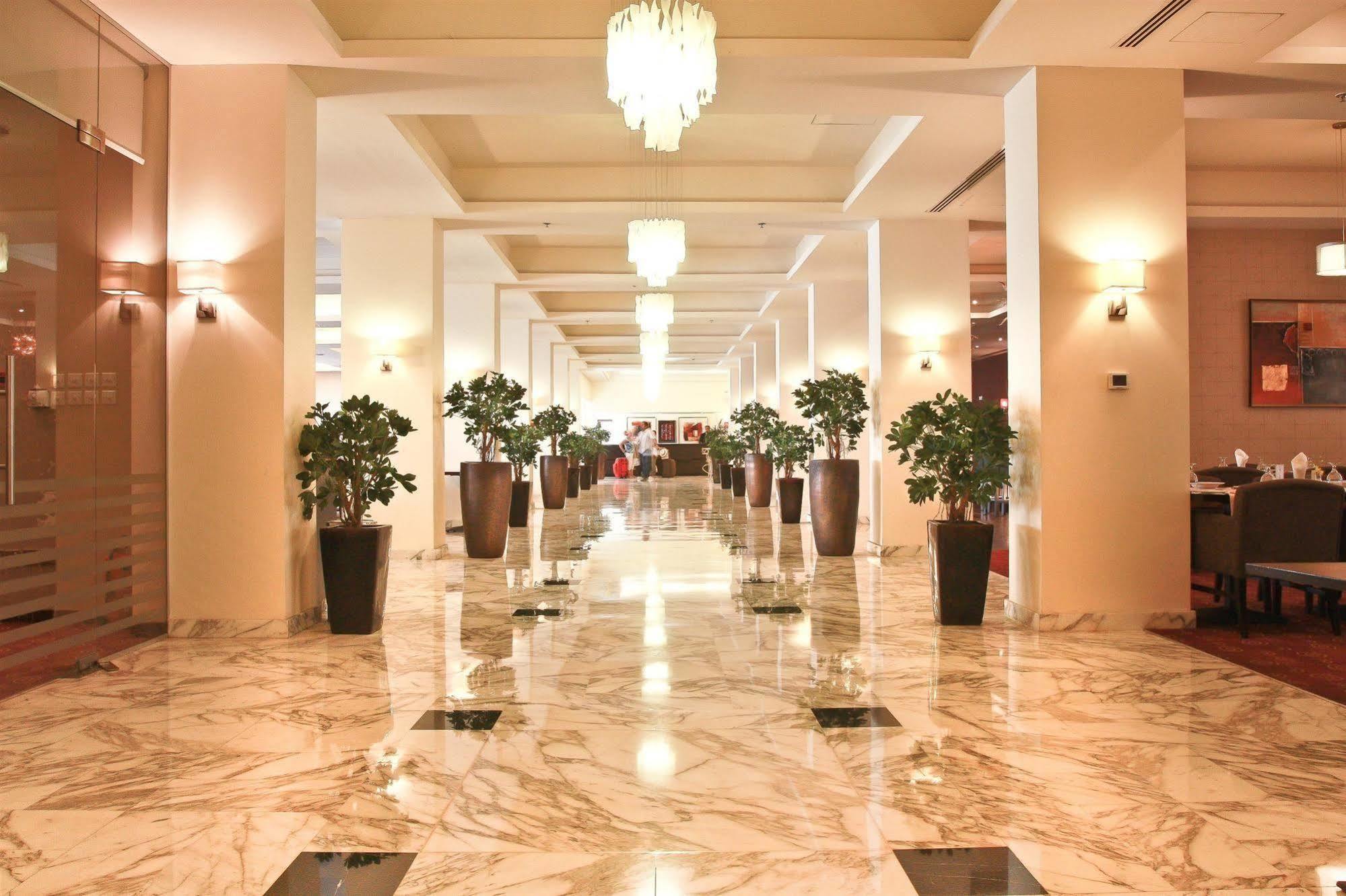Grand Palace Hotel Амман Экстерьер фото